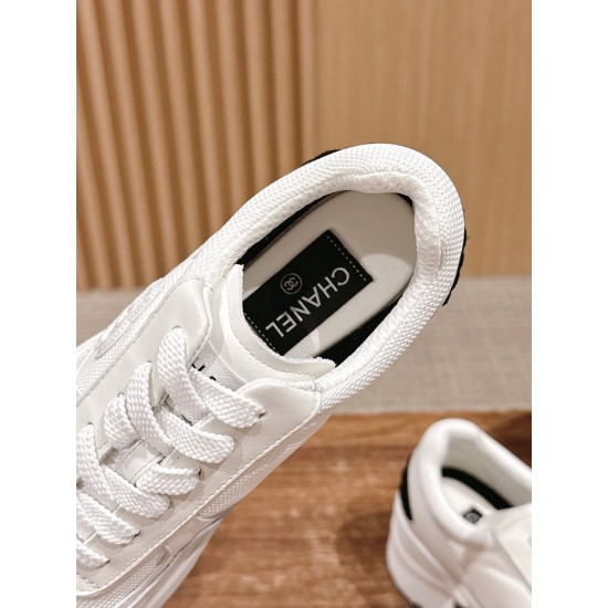 CHANEL Sneakers