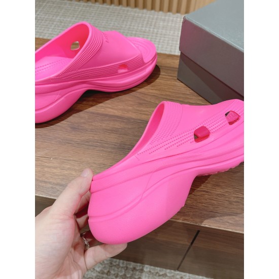  Balenciaga Slippers