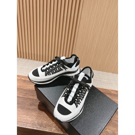 CHANEL Sneakers