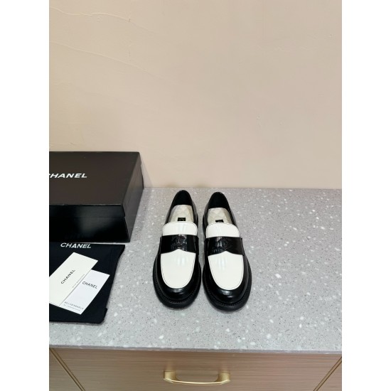CHANEL Loafers