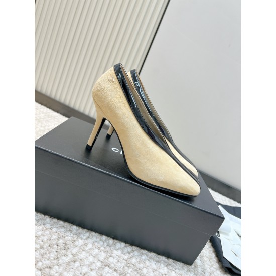 CHANEL Pumps and Slingbacks
