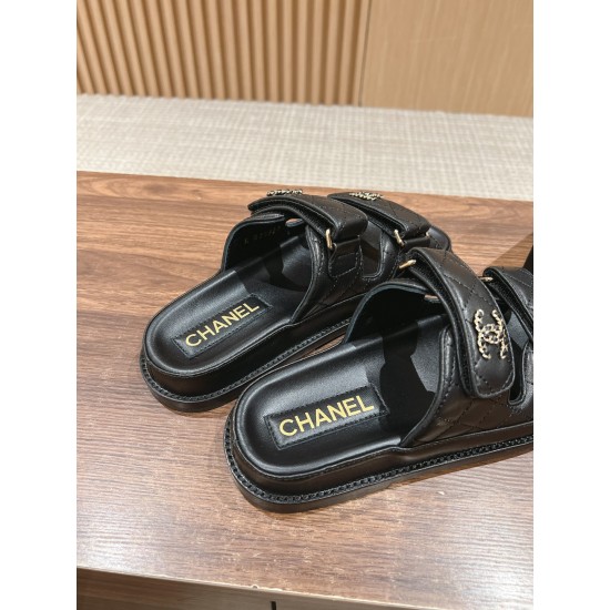 CHANEL Slippers