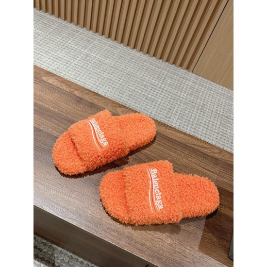  Balenciaga Slippers