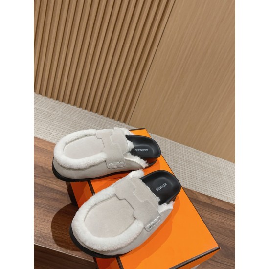 Hermes Iota mule