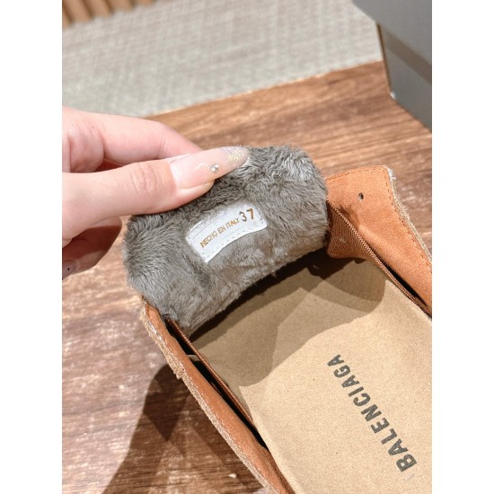  Balenciaga Slippers