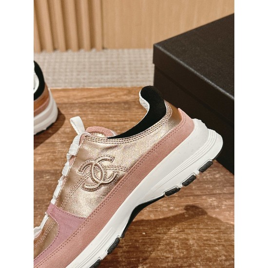 CHANEL Sneakers