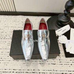 CHANEL Pumps and Slingbacks