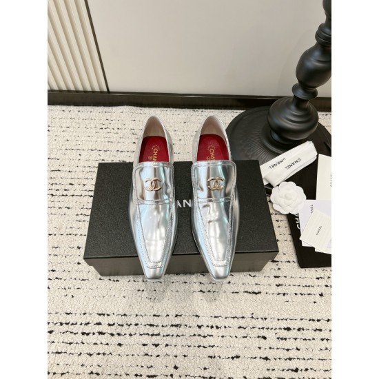 CHANEL Pumps and Slingbacks