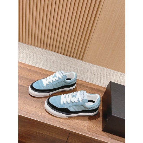 CHANEL Sneakers