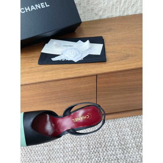 CHANEL Pumps and Slingbacks