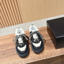 CHANEL Sneakers