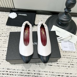 CHANEL Pumps and Slingbacks