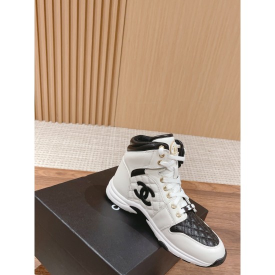 CHANEL Boots