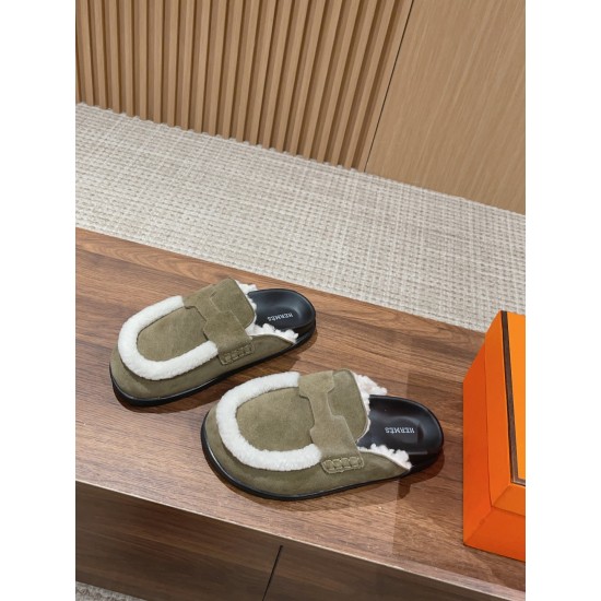 Hermes Iota mule