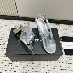 CHANEL Pumps and Slingbacks
