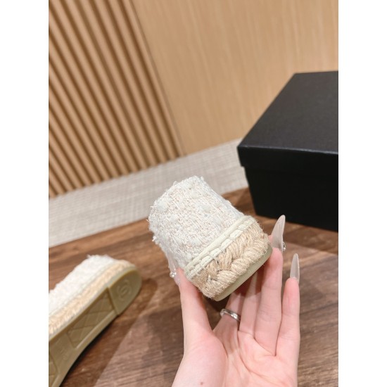 CHANEL Espadrilles