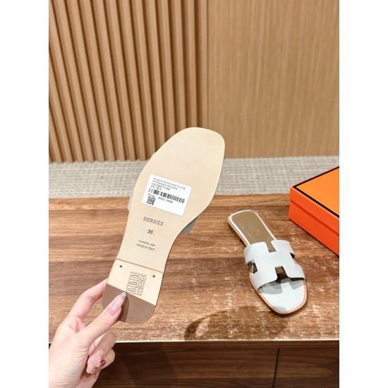 Hermes Slippers