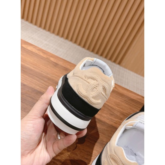 CHANEL Sneakers