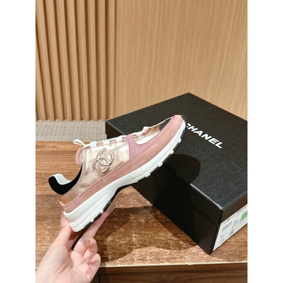CHANEL Sneakers
