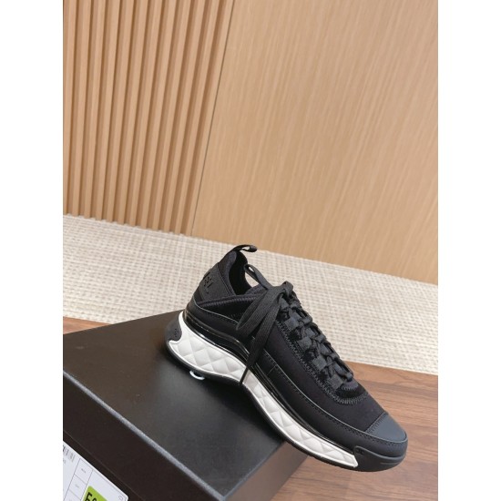 CHANEL Sneakers