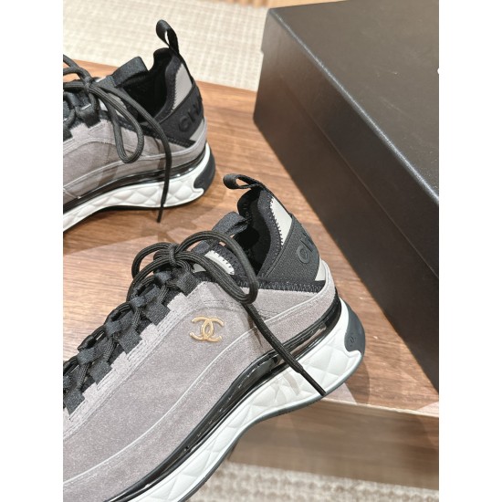 CHANEL Sneakers