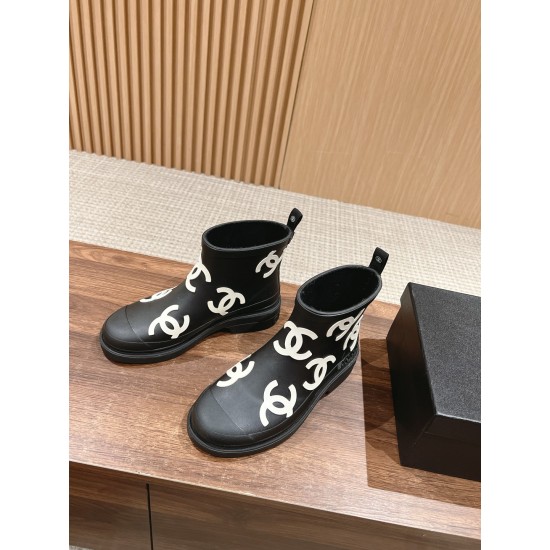 CHANEL Boots