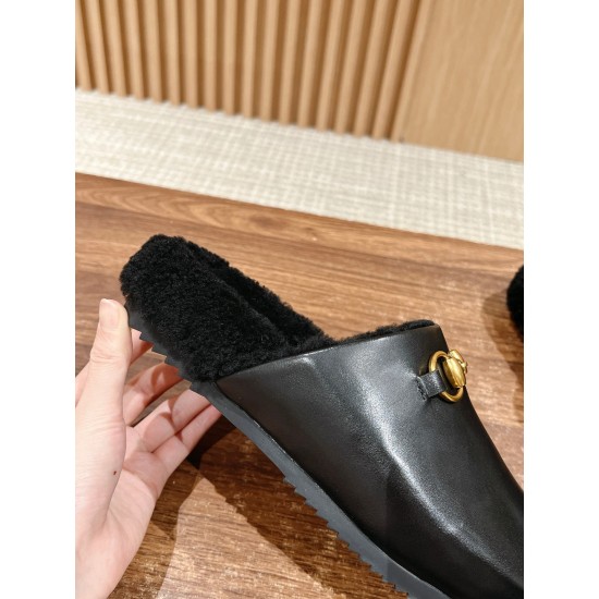 Gucci Slippers