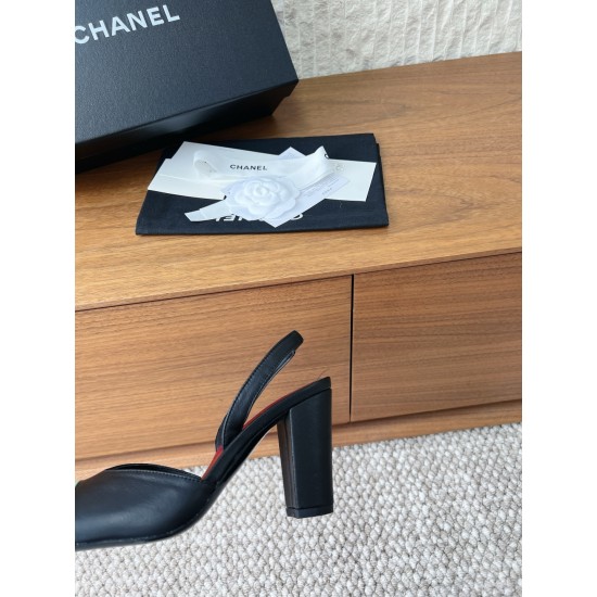 CHANEL Pumps and Slingbacks
