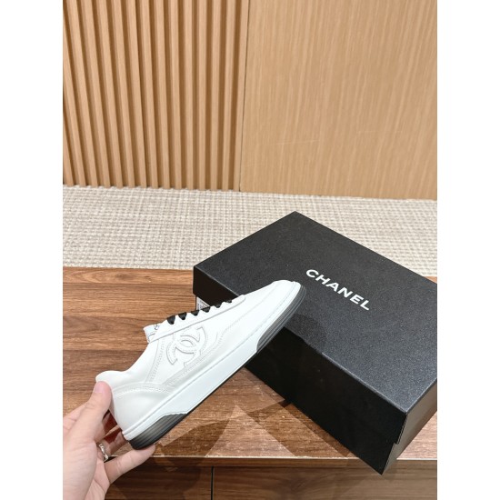 CHANEL Sneakers