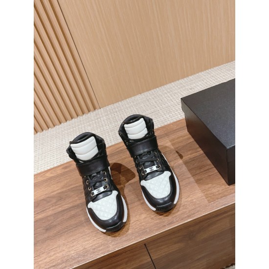 CHANEL Boots