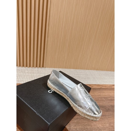CHANEL Espadrilles