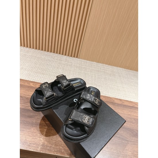 CHANEL Slippers