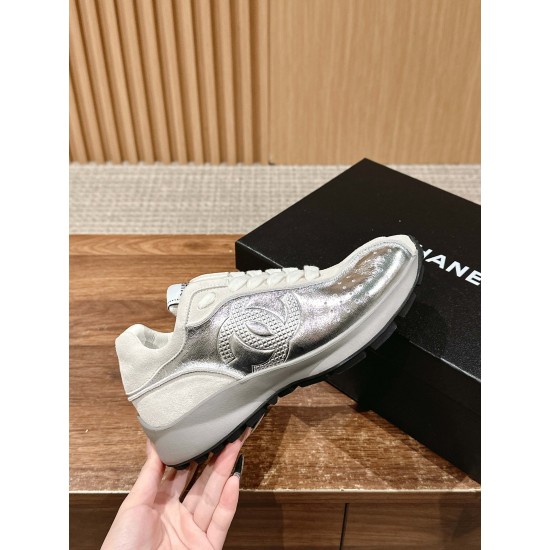 CHANEL Sneakers