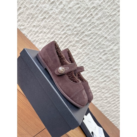 CHANEL Loafers