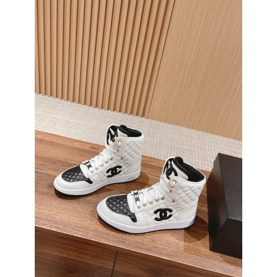 CHANEL Boots