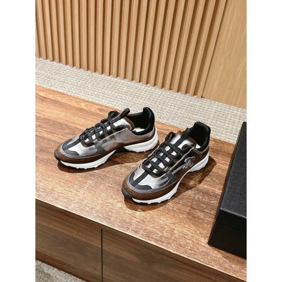 CHANEL Sneakers