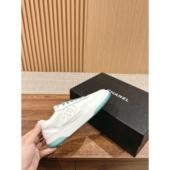 CHANEL Sneakers