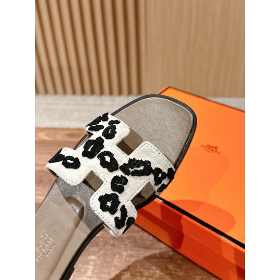 Hermes Slippers