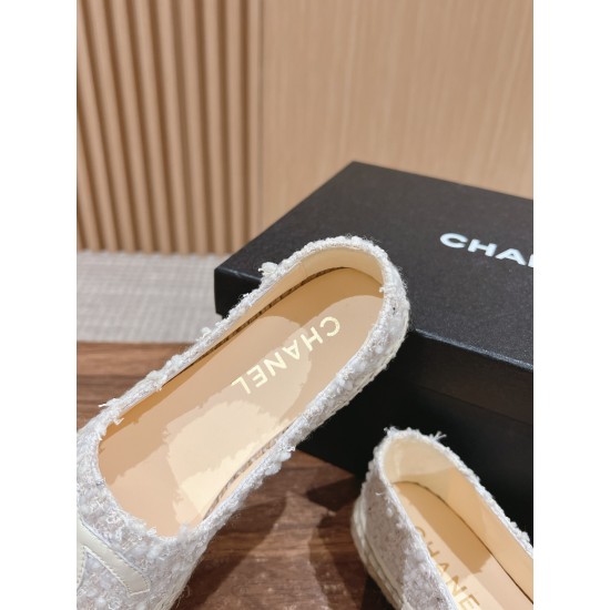 CHANEL Espadrilles