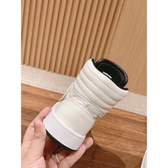 CHANEL Boots