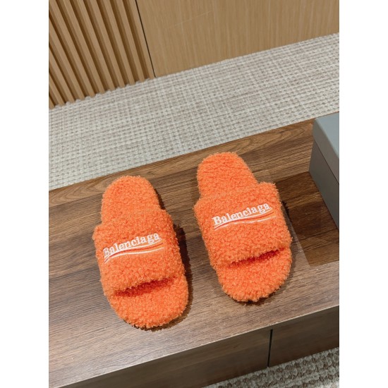  Balenciaga Slippers
