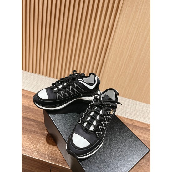 CHANEL Sneakers