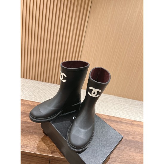 CHANEL Boots