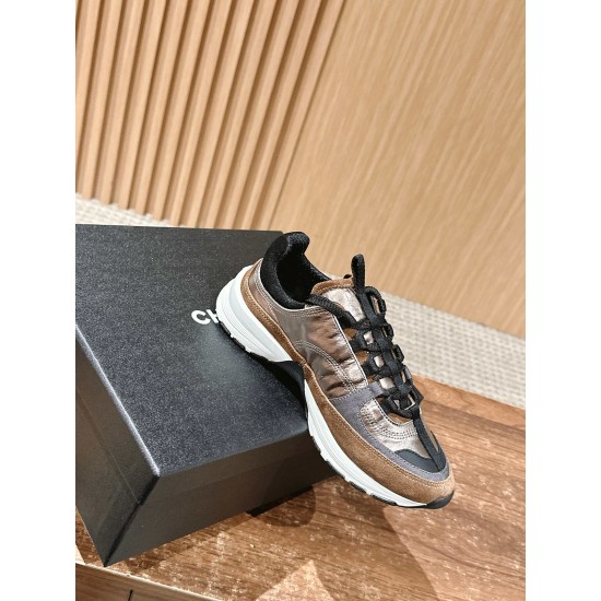 CHANEL Sneakers