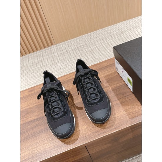 CHANEL Sneakers