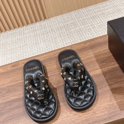 CHANEL Slippers