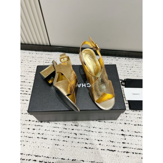 CHANEL Pumps and Slingbacks