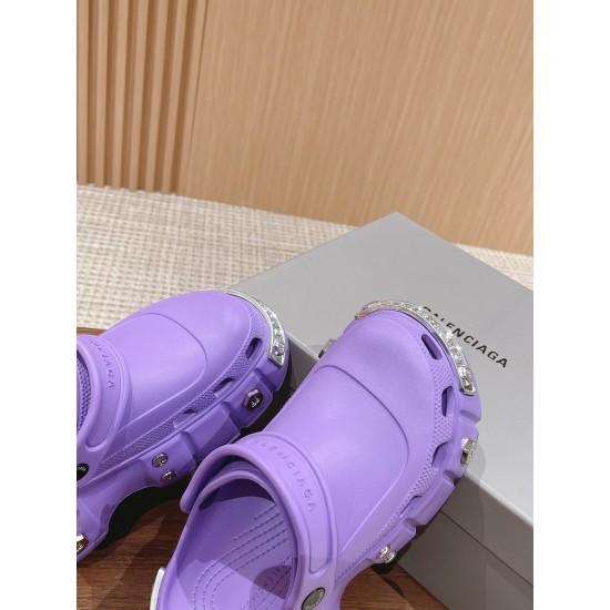  Balenciaga Slippers