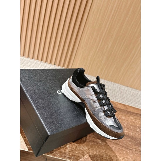 CHANEL Sneakers