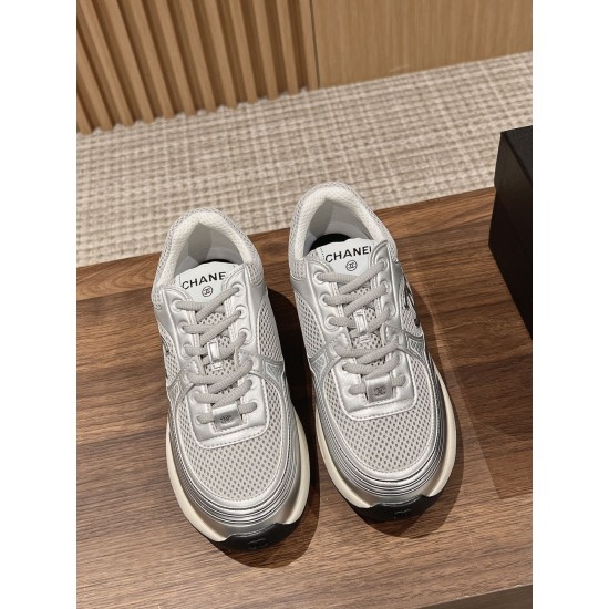 CHANEL Sneakers